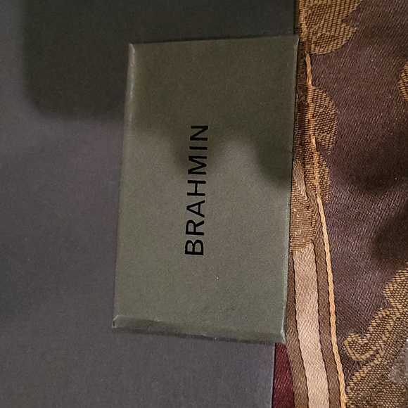 - Brahmin  Hp  chain clip off or around neck chain laynard  color shiny black ⚫️ - Picture 9 of 10